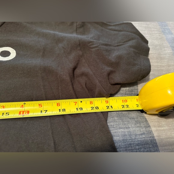 Ladies XXL “Bite Me” gray t-shirt - barely worn - Picture 6 of 8